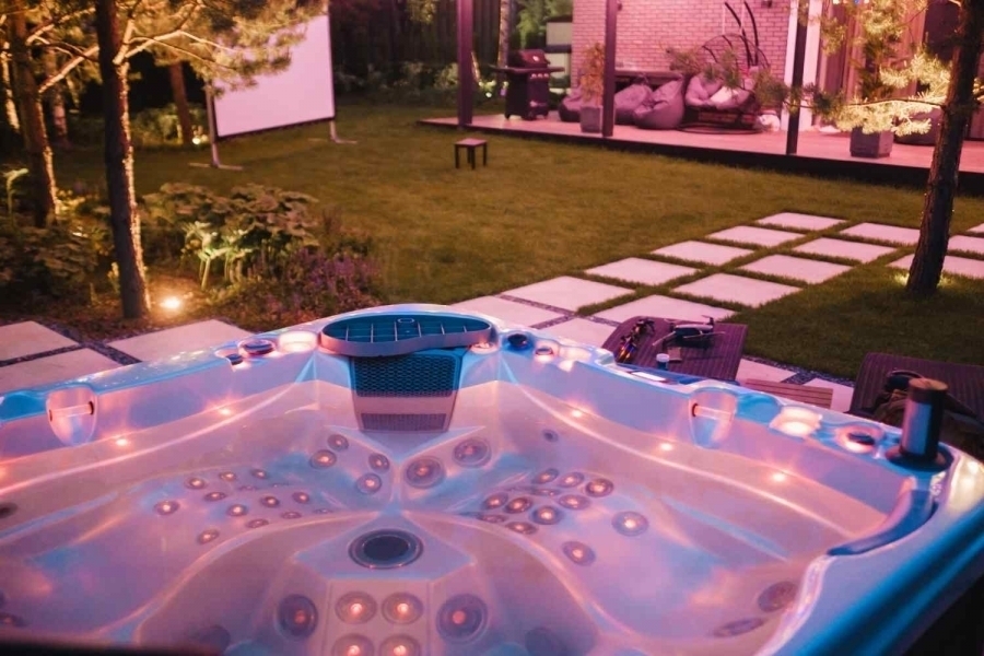 Jacuzzi na tarasie jak maksymalnie wykorzystać przestrzeń