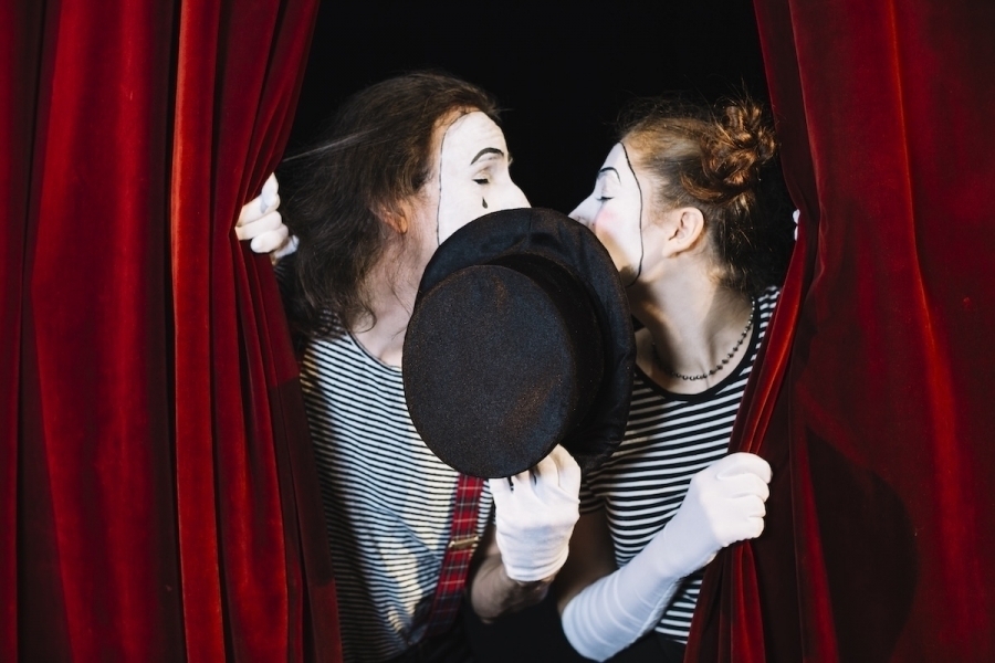 Teatr dla dzieci z Poznania w szkole - jakie korzyści edukacyjne niesie