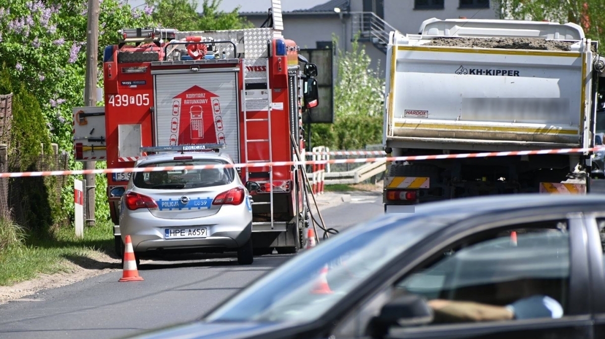 Czołówka na ul. Henryka Pobożnego w Sławie. Toyota wjechała pod ciężarówkę FOTO