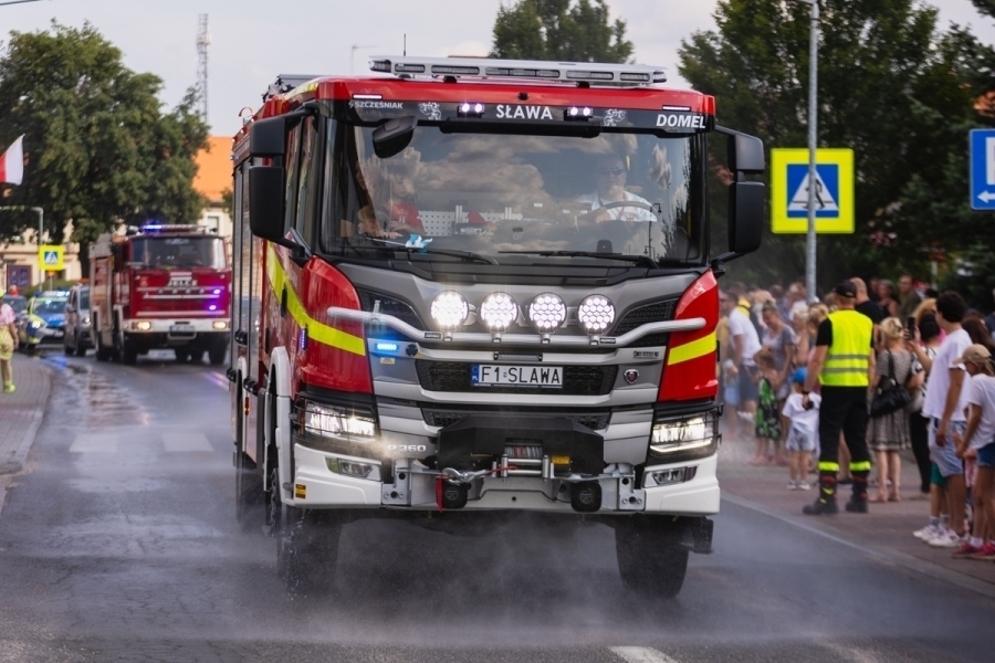 Strażacka niedziela w Sławie. Piknik msza i parada