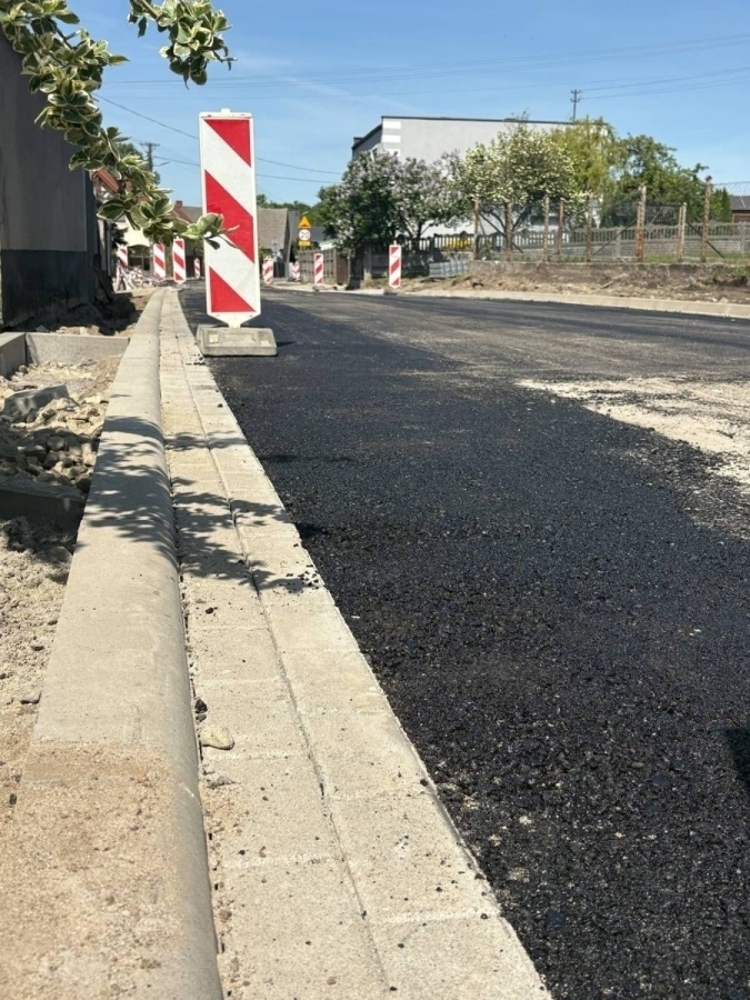 Powiat Wschowski przebudowuje drogę w Lginiu. Co słychać na placu budowy