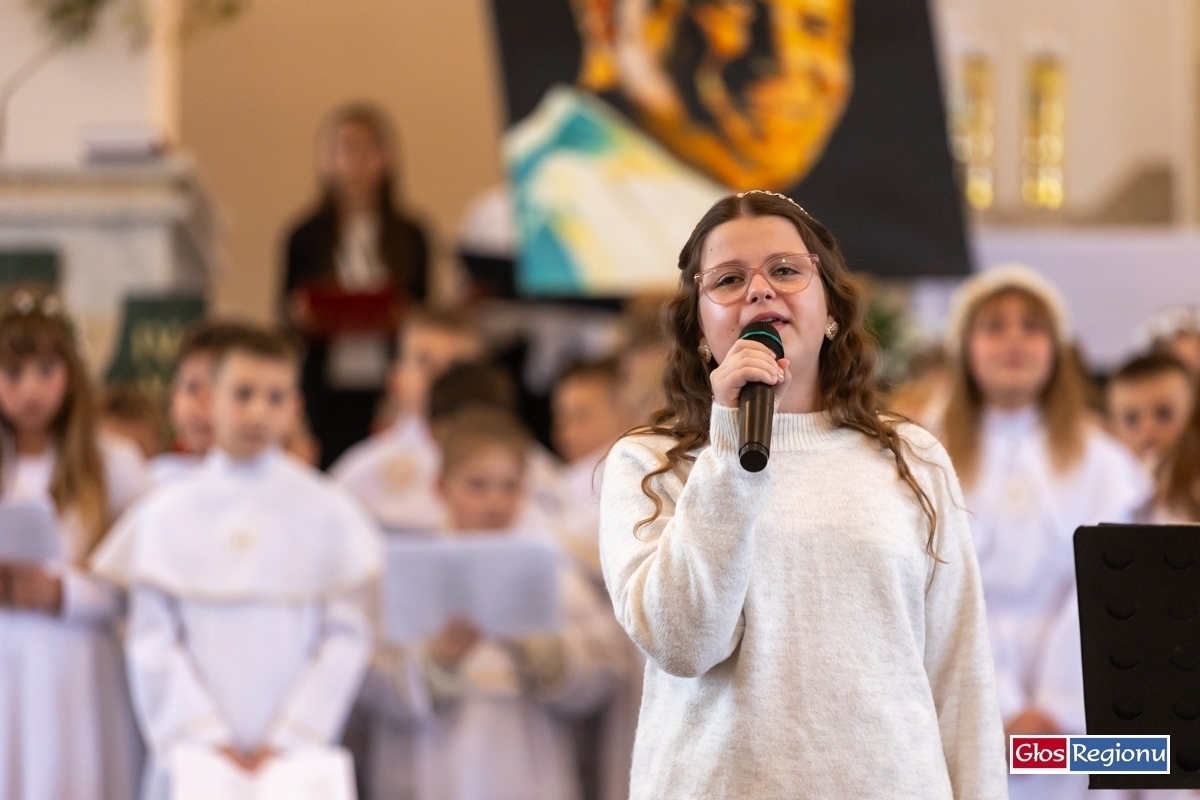 SP 3 pamięta o swoim patronie. II Koncert Papieski ZDJĘCIA