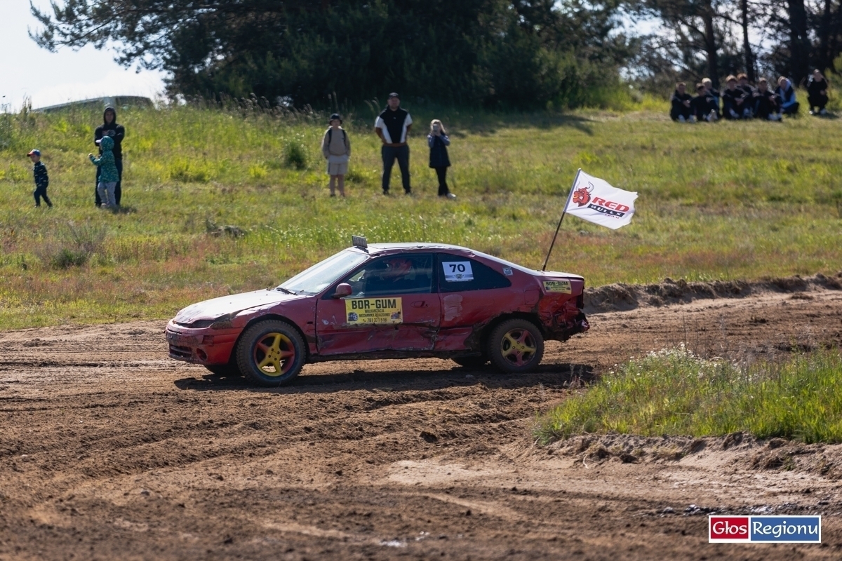 Wrak Race w Hetmanicach. Ścigająsię dla Tomka Smektały ZDJĘCIA