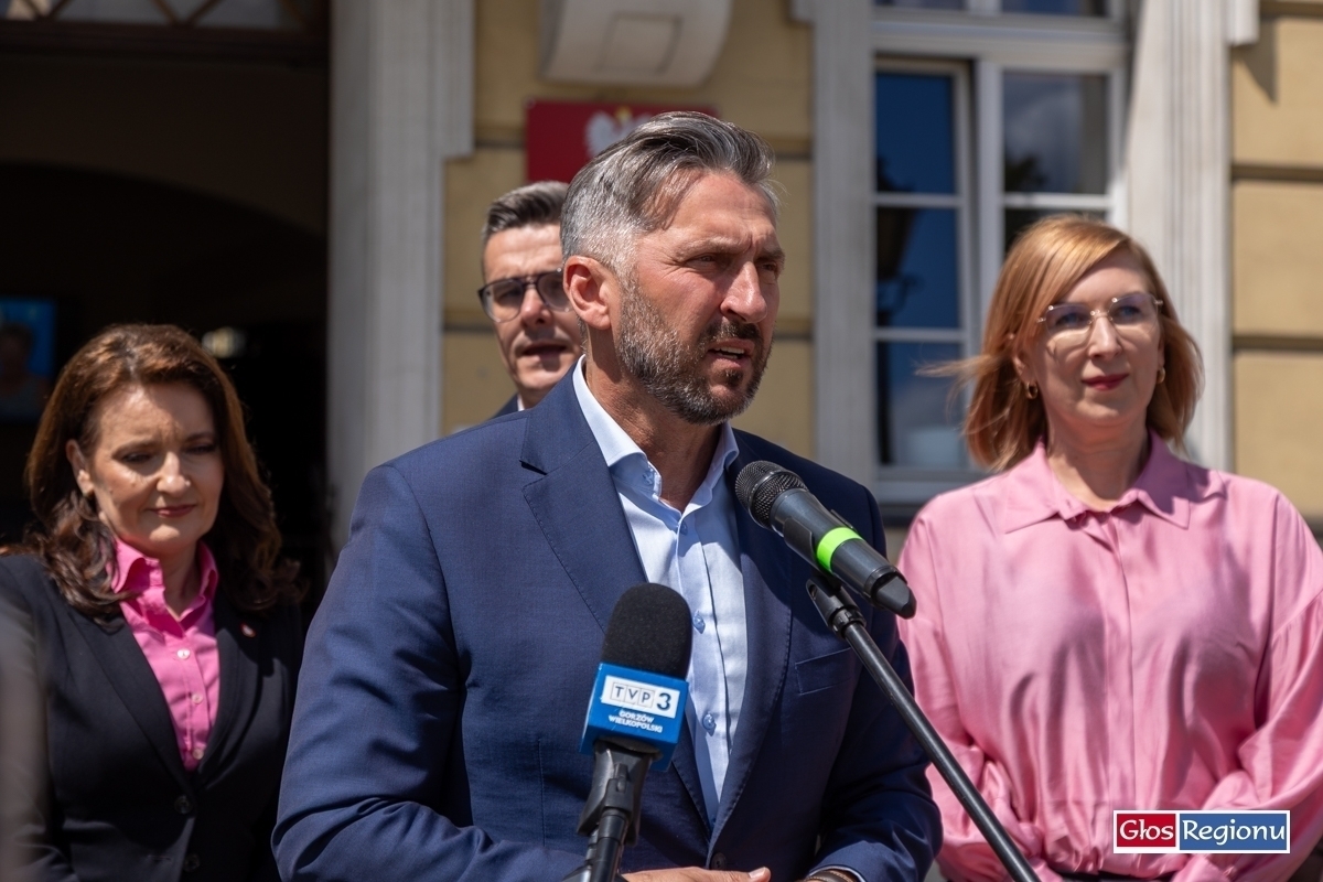 Politycy KO ostro przed drugą turą wyborów. Albo przestępca albo przyzwoity człowiek