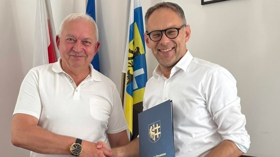 Rowerem do Osowej Sieni. Porozumienie między gminą a powiatem podpisane