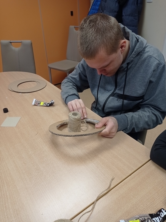 Absolwenci SOSW rozwijają talenty w programie Rehabilitacja 25