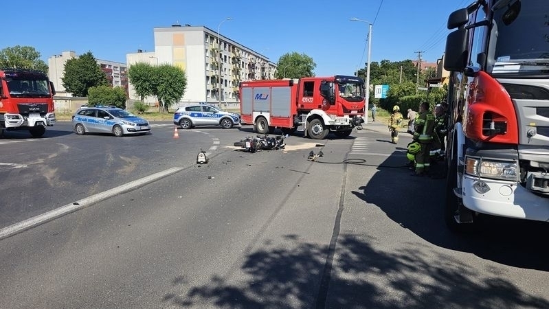Zderzenie motocykla z oplem na skrzyżowaniu w Górze. Tam powinno byćrondo