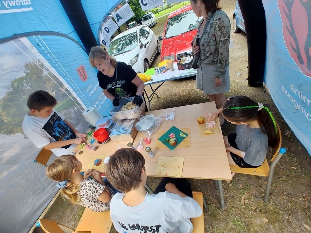 Park Górczyński tętnił życiem. Piknik Międzypokoleniowy przyciągnął mieszkańców w każdym wieku