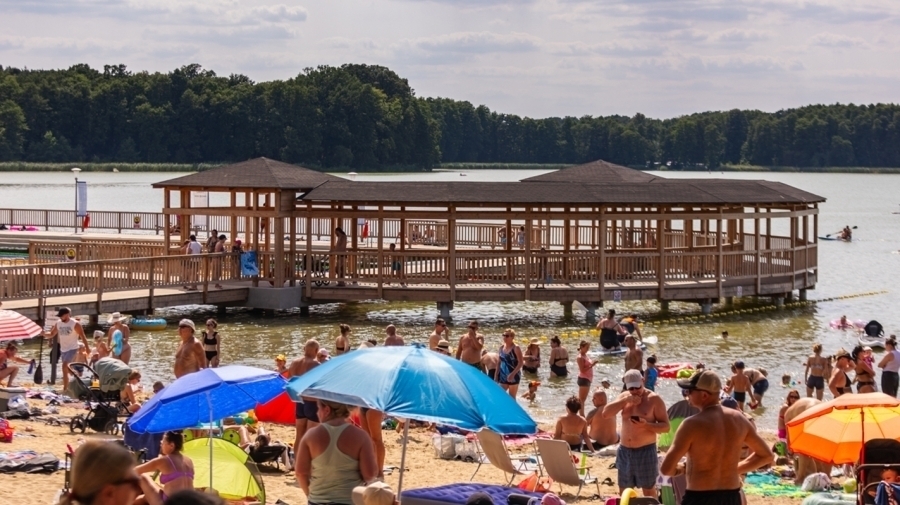 Brak miejsc na turniej siatkówki plażowej. CKiR przedłuża zapisy na zawody pływackie