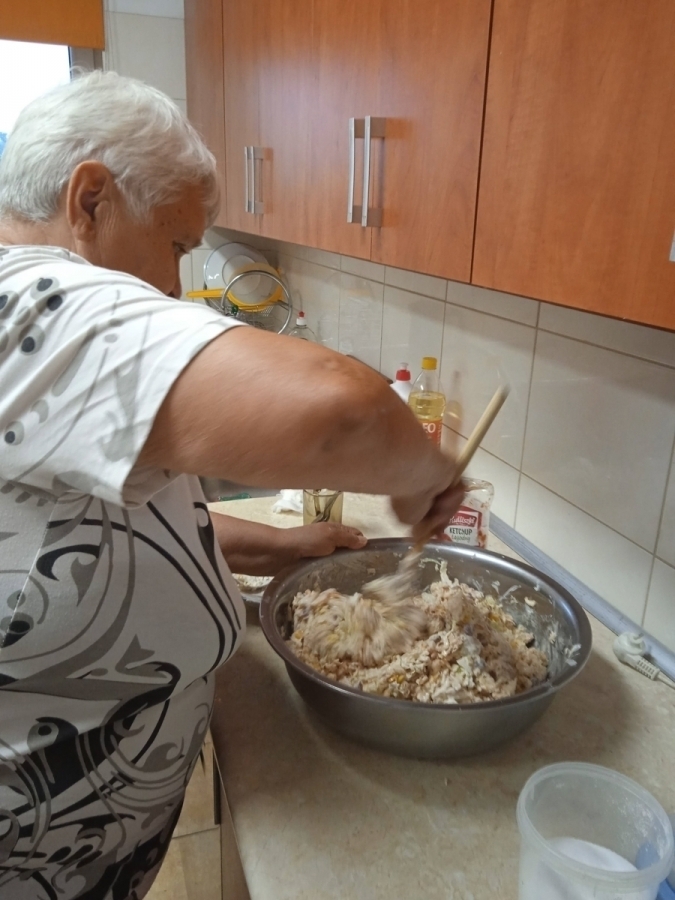 Seniorzy nie narzekają na nudę. Podsumowanie lipcowych zajęć w klubach ZDJĘCIA