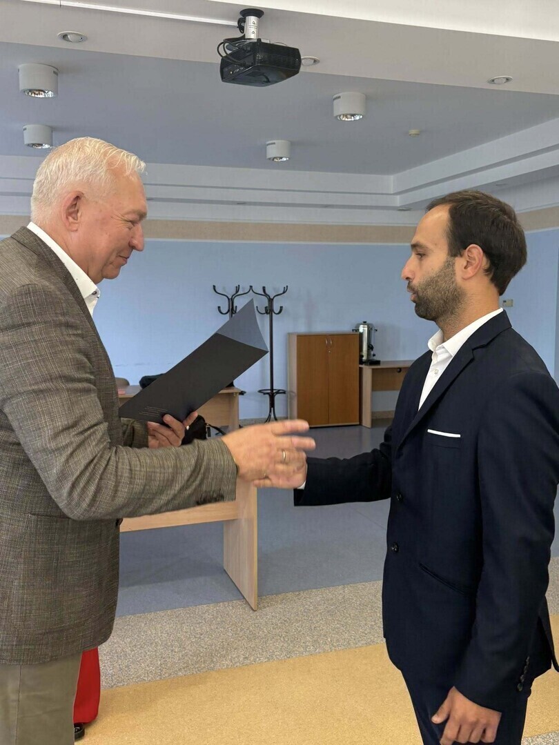 Ośmioro nauczycieli z powiatu wschowskiego awansowało. Starosta wręczył akty mianowania