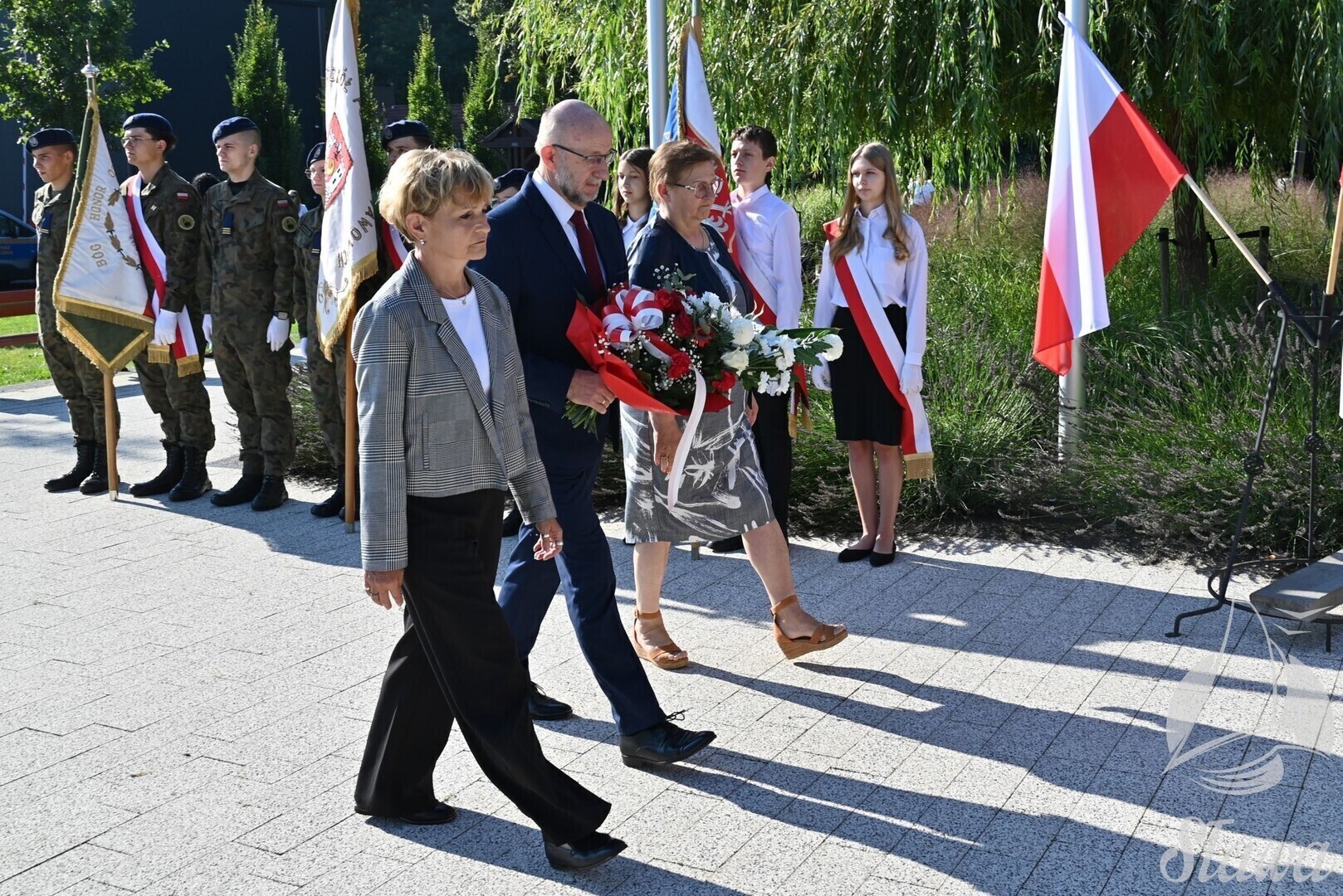Sława upamiętniła 86. rocznicę wybuchu II wojny światowej. Delegacje złożyły kwiaty pod pomnikiem