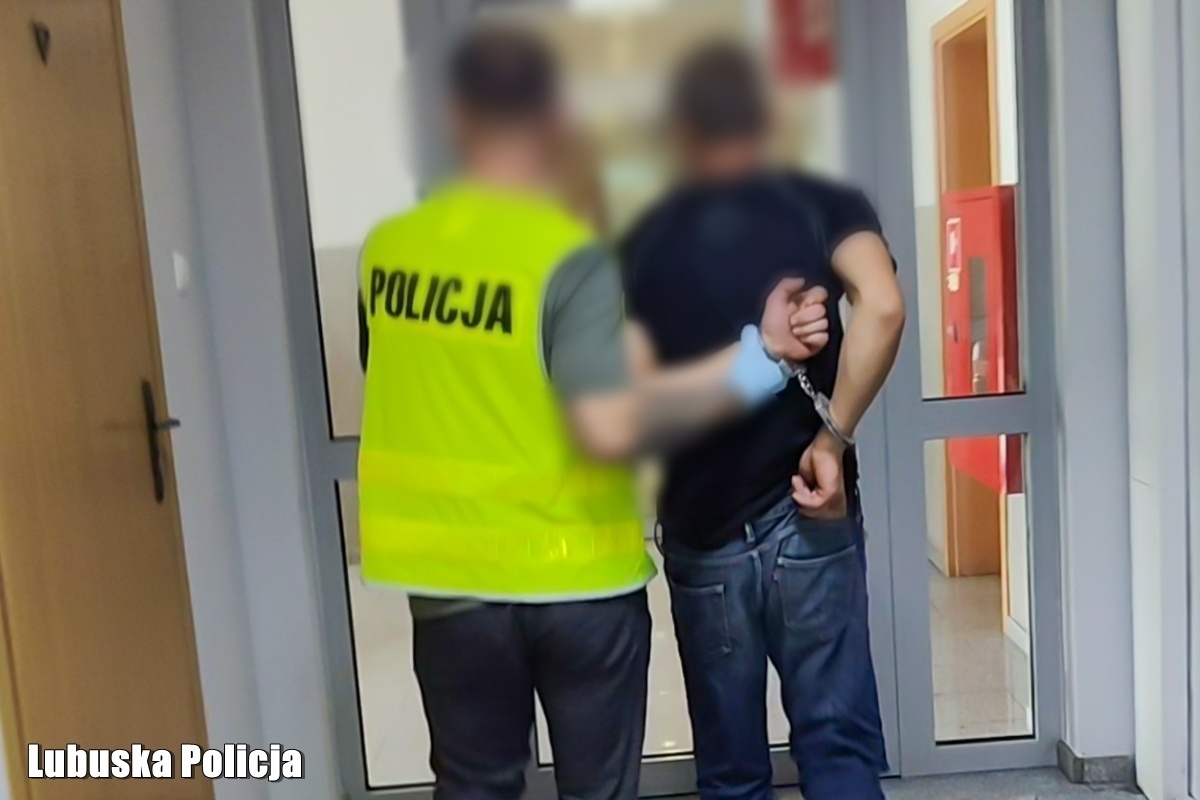 Zatrzymany w rękach policji