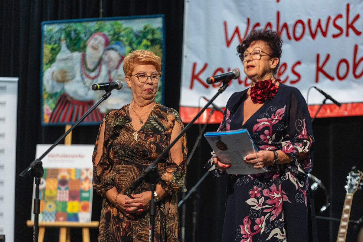 Od lewej Hanna Knaflewska-Walkowiak Urszula Chudak organizatorki Wschowskiego Kongresu Kobiet.