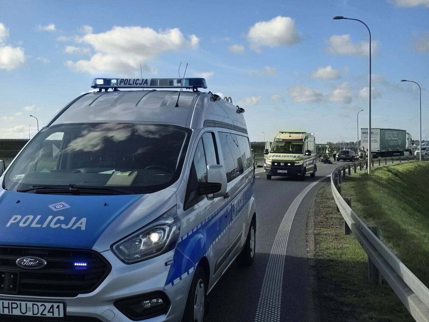 Tragedia na S5 przy zjeździe na Lasocice. 42-letni motocyklista nie żyje