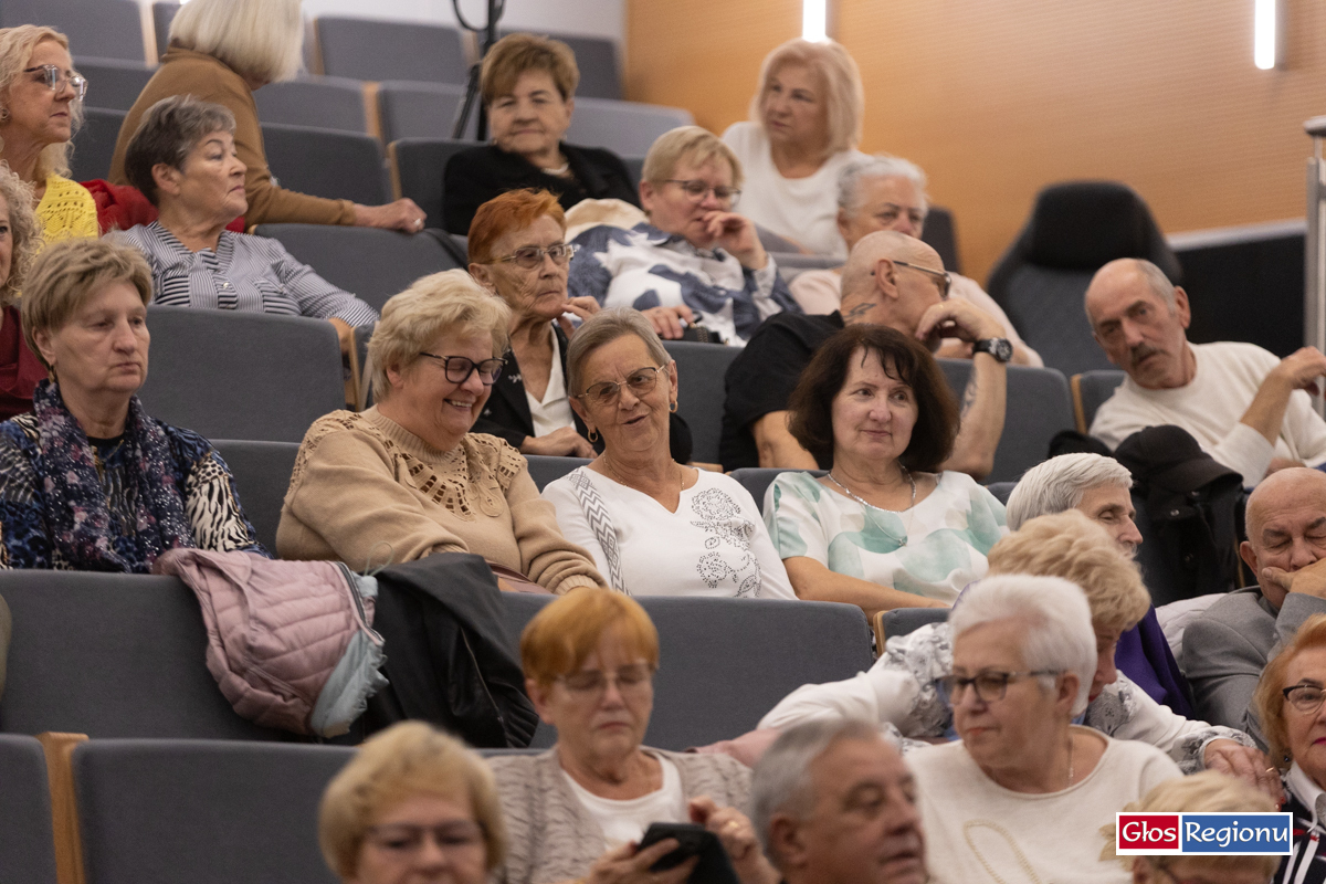 Osiemnasta inauguracja. Uniwersytet Trzeciego Wieku we Wschowie rozpoczął nowy rok akademicki