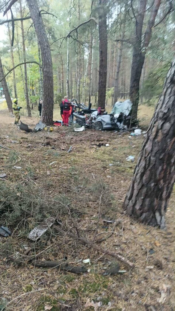 Śmiertelny wypadek pod Lubiatowem. Kierowca zginął na miejscu