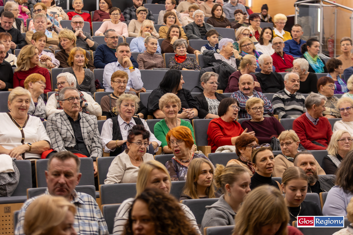Koncert zaduszny wypełnił salę CKiR dwukrotnie. Maestoso i Arabeska przypomnieli o zmarłych artystach