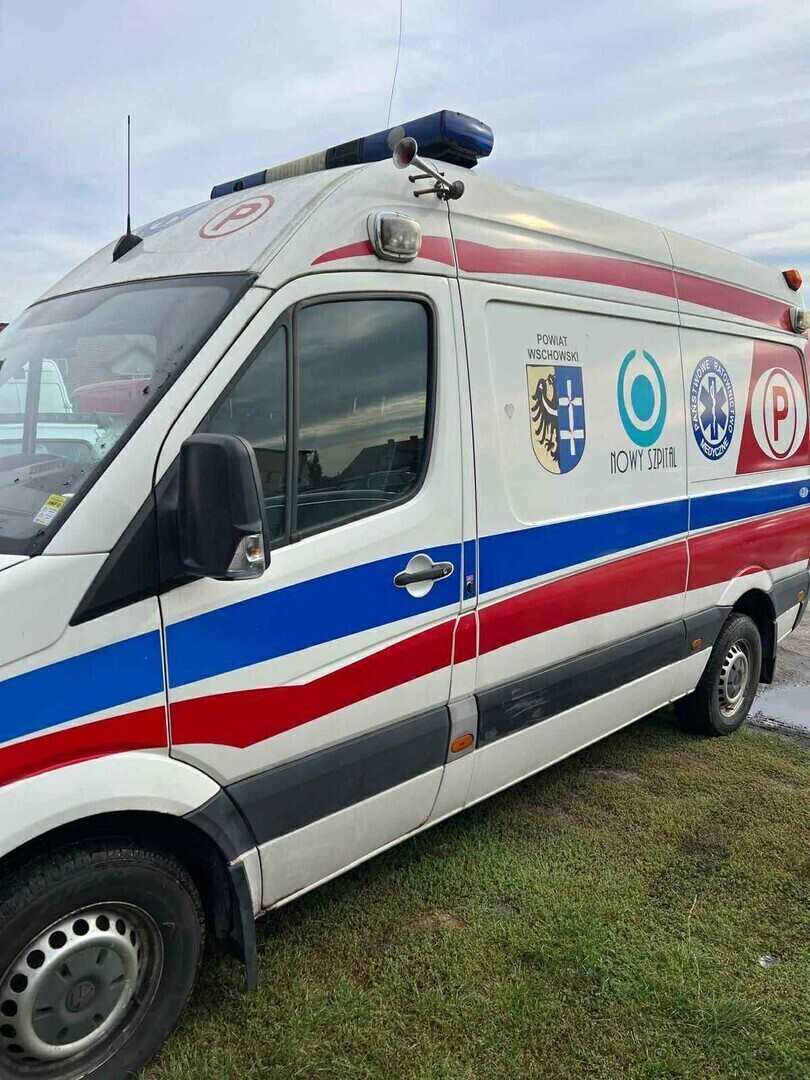 Zarząd Powiatu sprzedaje ambulans. Cena wywoławcza to 13 tys. zł