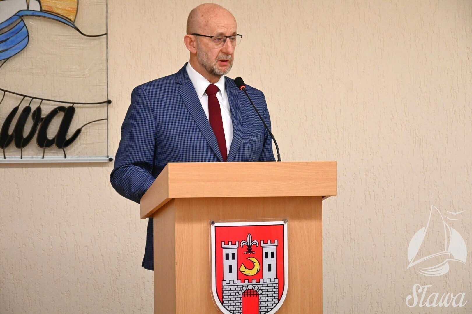Cezary Sadrakuła podczas sesji Rady Miejskiej w Sławie