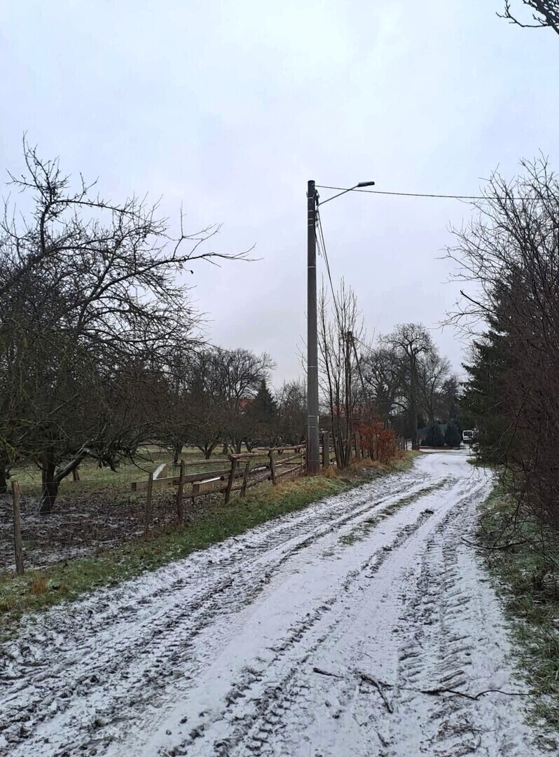 Nowa lampa przy drodze. Doświetlono ulicę w Kowalewie