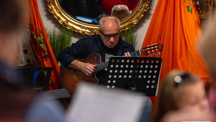 Twórczość Adama Zawadzkiego w Coolturce. Zespół Sedno zaprasza na występ