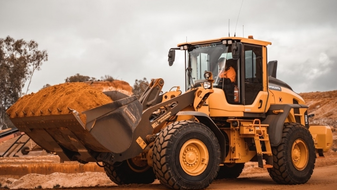  3 najlepsze koparko-ładowarki