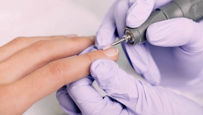 Frezarka – niezbędne narzędzie każdej stylistki paznokci