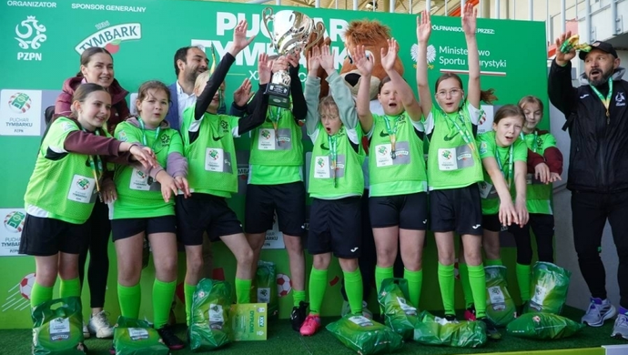 Piłkarki ze Sławy najlepsze w województwie. Teraz zagrają na Stadionie Śląskim