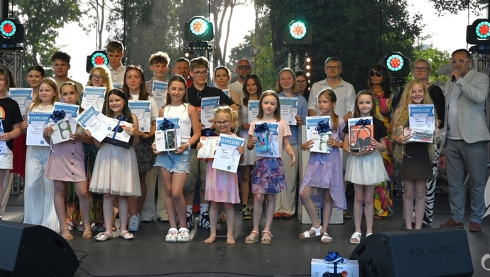 25. edycja festiwalu „Śpiewać może każdy” w Sławie. Grand Prix zdobyła Antonina Kiczka [WIDEO]