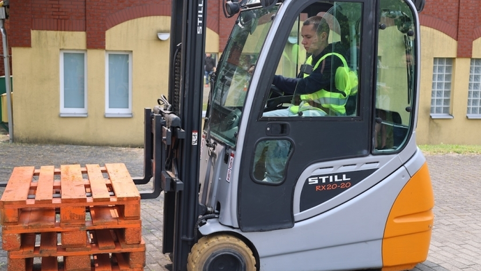 Staszic inwestuje w zawodowców. Uczniowie zdobyli uprawnienia dzięki unijnym funduszom