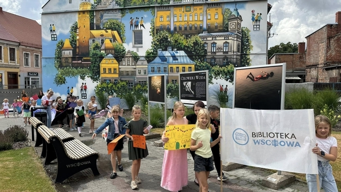 Baśniowy bal u Kopciuszka we wschowskiej bibliotece [ZDJĘCIA]