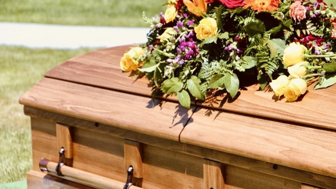 Sprzątanie po zgonie a ubezpieczenie. Czy polisa pokryje koszty usługi?     