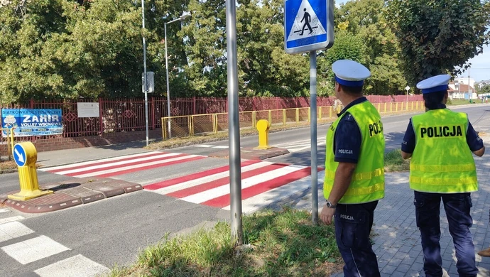 Policjanci sprawdzili bezpieczeństwo przy szkołach. Lada dzień rozpoczyna się rok szkolny 2025/2026