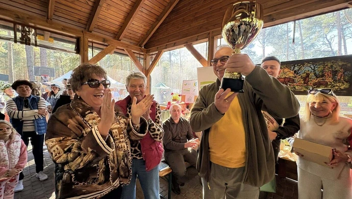 KGW bawiły się na III Ludowym Grzybobraniu. Ile sztuk udało się zebrać nad Jeziorem Sławskim?