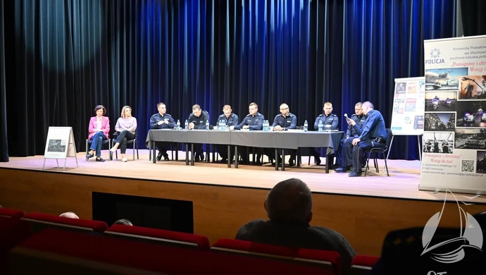 Debata o bezpieczeństwie seniorów. Policja zaprasza do Kina Żeglarz