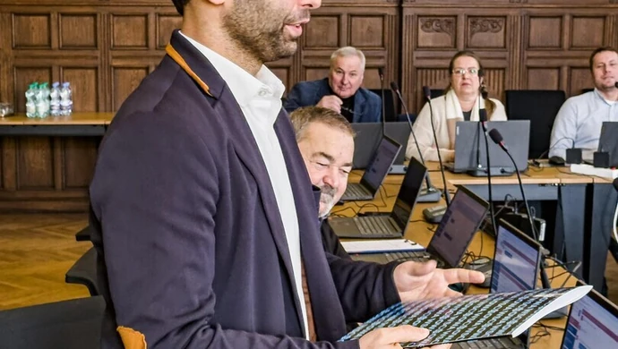 Aleksander Ziemek zaprzysiężony. Rada Miejska we Wschowie znów w komplecie