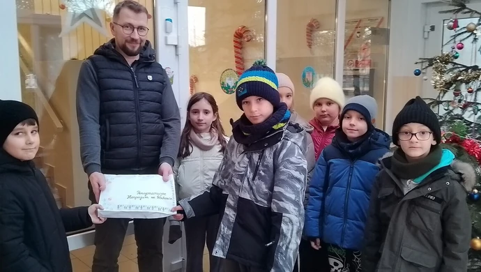 Kartka dla Hospicjum. Uczniowie ze Sławy chcą wywołać uśmiech u chorych