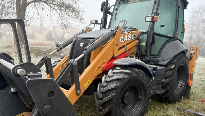 Powiat Wschowski dostał ponad milion złotych z programu OLiOC. Kupił m.in. koparkę, agregaty i uczy, co robić w kryzysie