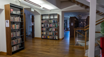 Zimowe atrakcje w bibliotece. Kreatywne ferie dla dzieci