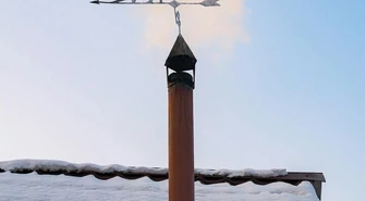 Czyszczenie dachu po zimie – jak pozbyć się sadzy i innych zabrudzeń?