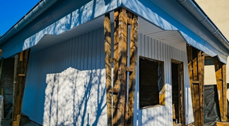 Symbol dawnych czasów odżywa. Renowacja Białego Domku zakończy na początku wakacji