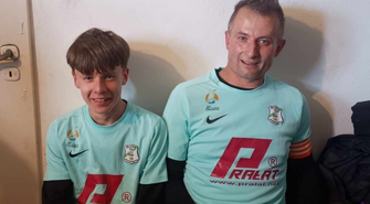 Ojciec kapitanem, syn debiutantem. Ta historia wydarzyła się w meczu Dąb Sława-Przybyszów - Ikar Krzepielów