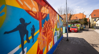 WIP zaprasza na piknik przy ekomuralu. Cztery strefy i rozmowy o ekologii