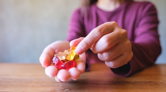 Żelki witaminowe dla dzieci – czy warto wprowadzić je do codziennej diety?