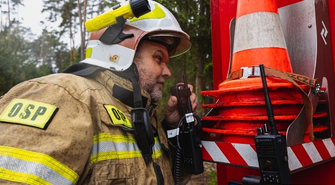 Strażacy ćwiczyli walkę z pożarem lasu. W manewrach wzięło udział 20 zastępów [ZDJĘCIA]
