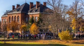 I LO we Wschowie zamanifestowało patriotyzm. „Szacunek do ojczyzny jest dla nas niezmiernie ważny”