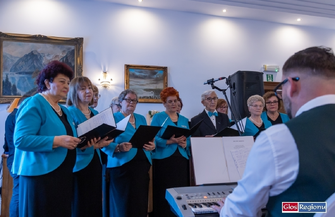 Noworoczne spotkanie wschowskiego UTW. Seniorzy wznieśli toast za 2025 rok ZDJĘCIA