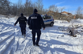 Wschowscy mundurowi sprawdzają pustostany. W grę wchodzi ludzkie życie