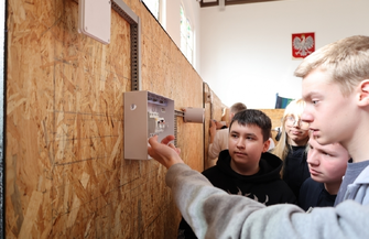 Powiatowy Konkurs Elektryczny w Staszicu. Młodzież sprawdziła swoje umiejętności